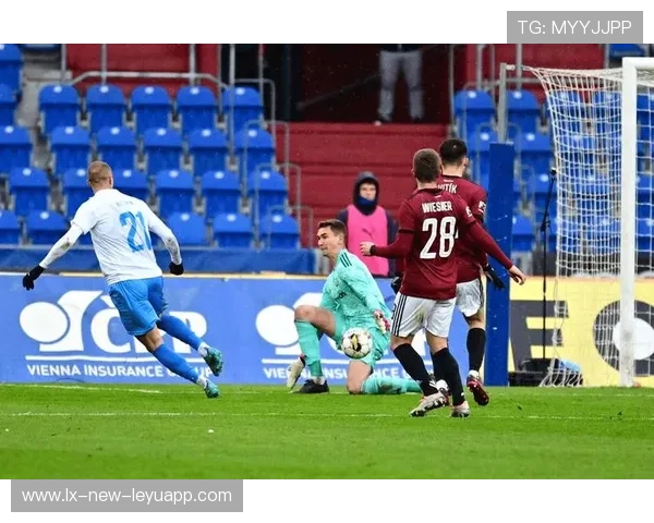 曼联五轮不败仍焦灼！门神拉门斯高接抵挡救主