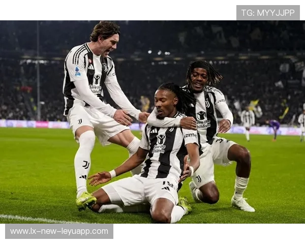 意甲尤文前场围攻,禁区内机会频出